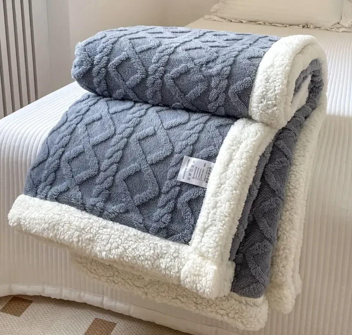 All-Season Sherpa Plush Throw Blanket™